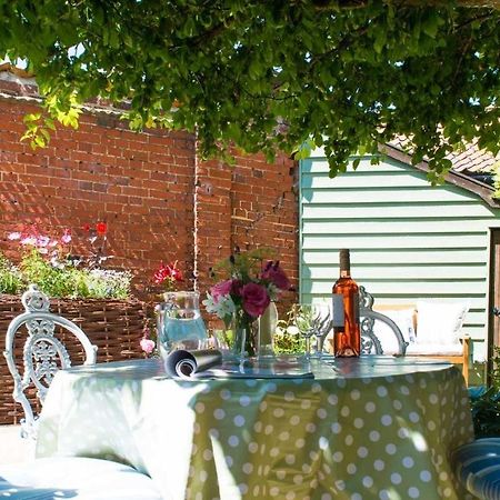 Wren Cottage, A Very Cosy Historic Coastal Cottage In A Pretty Little Village Wickham Market Extérieur photo