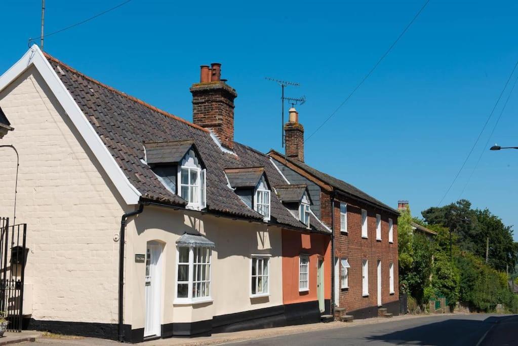 Wren Cottage, A Very Cosy Historic Coastal Cottage In A Pretty Little Village Wickham Market Extérieur photo